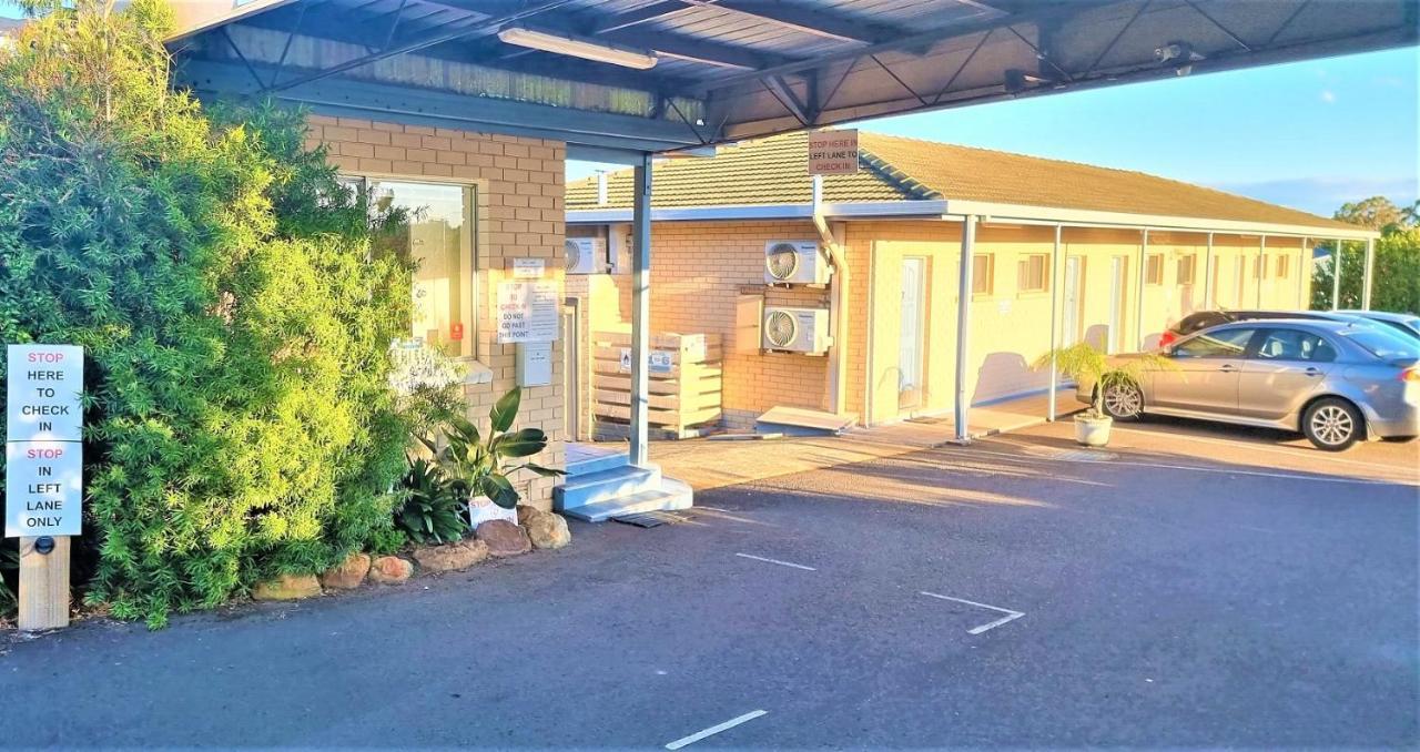 Mollymook Ocean View Motel Rewards Longer Stays -Over 18S Only (Adults Only) Exterior photo