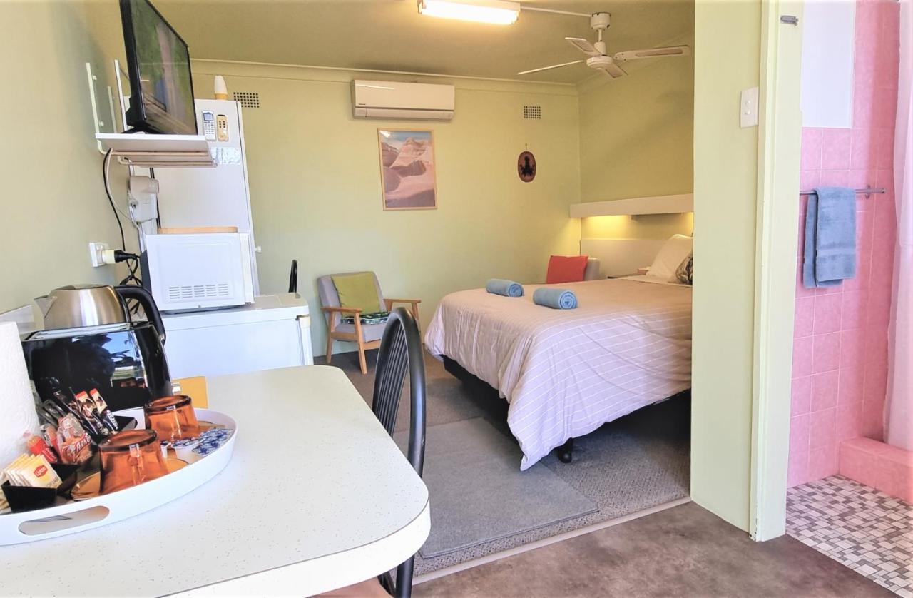 Mollymook Ocean View Motel Rewards Longer Stays -Over 18S Only (Adults Only) Exterior photo