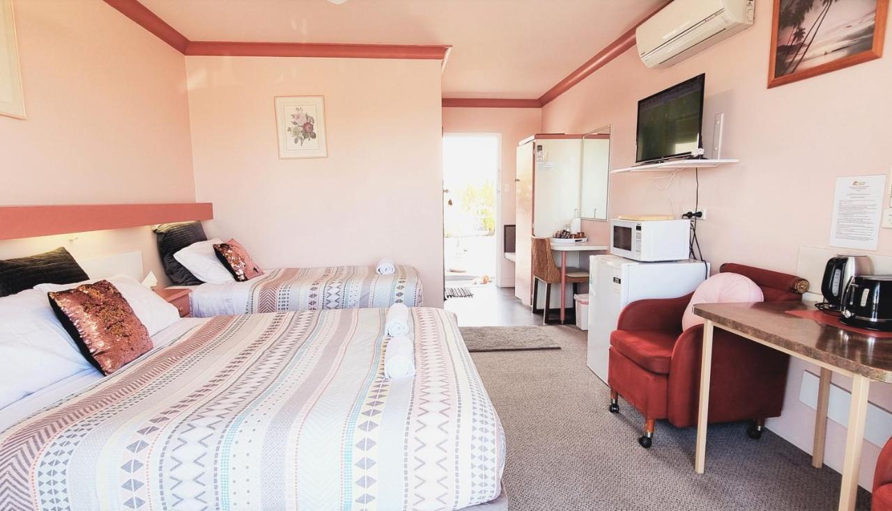Mollymook Ocean View Motel Rewards Longer Stays -Over 18S Only (Adults Only) Exterior photo