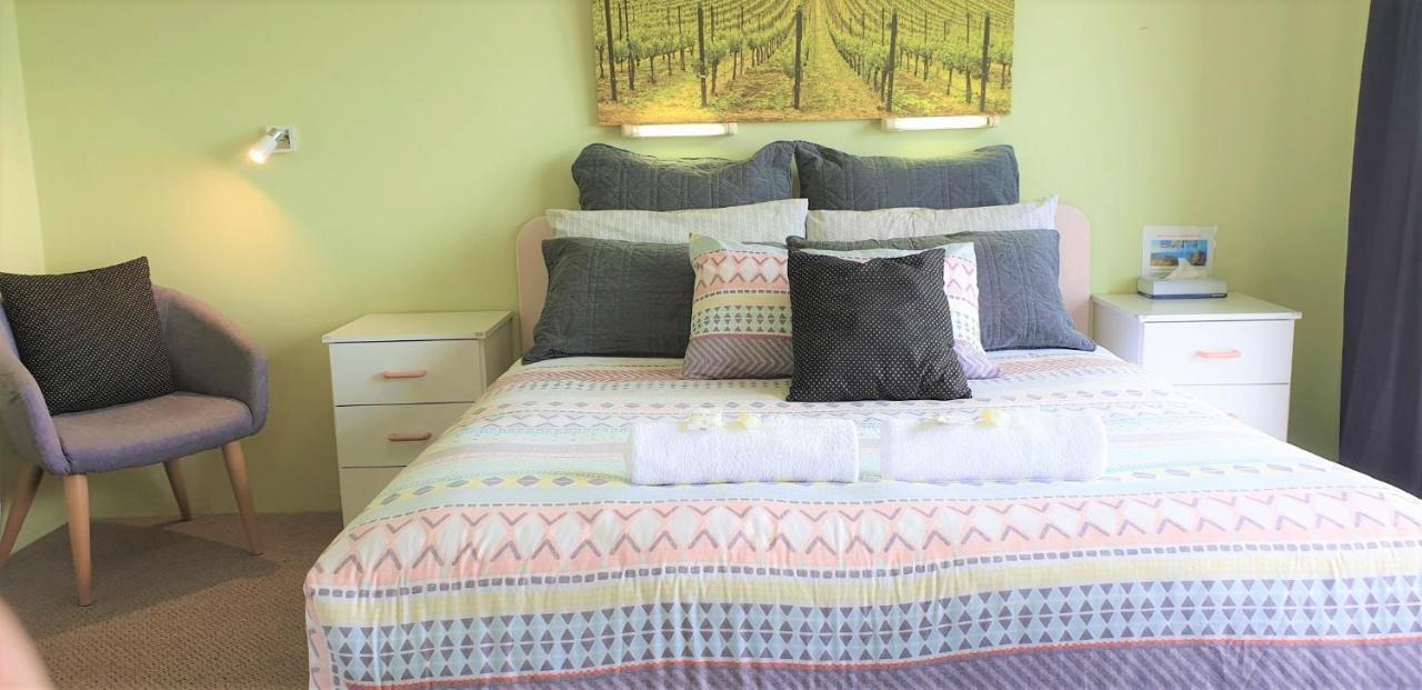 Mollymook Ocean View Motel Rewards Longer Stays -Over 18S Only (Adults Only) Exterior photo
