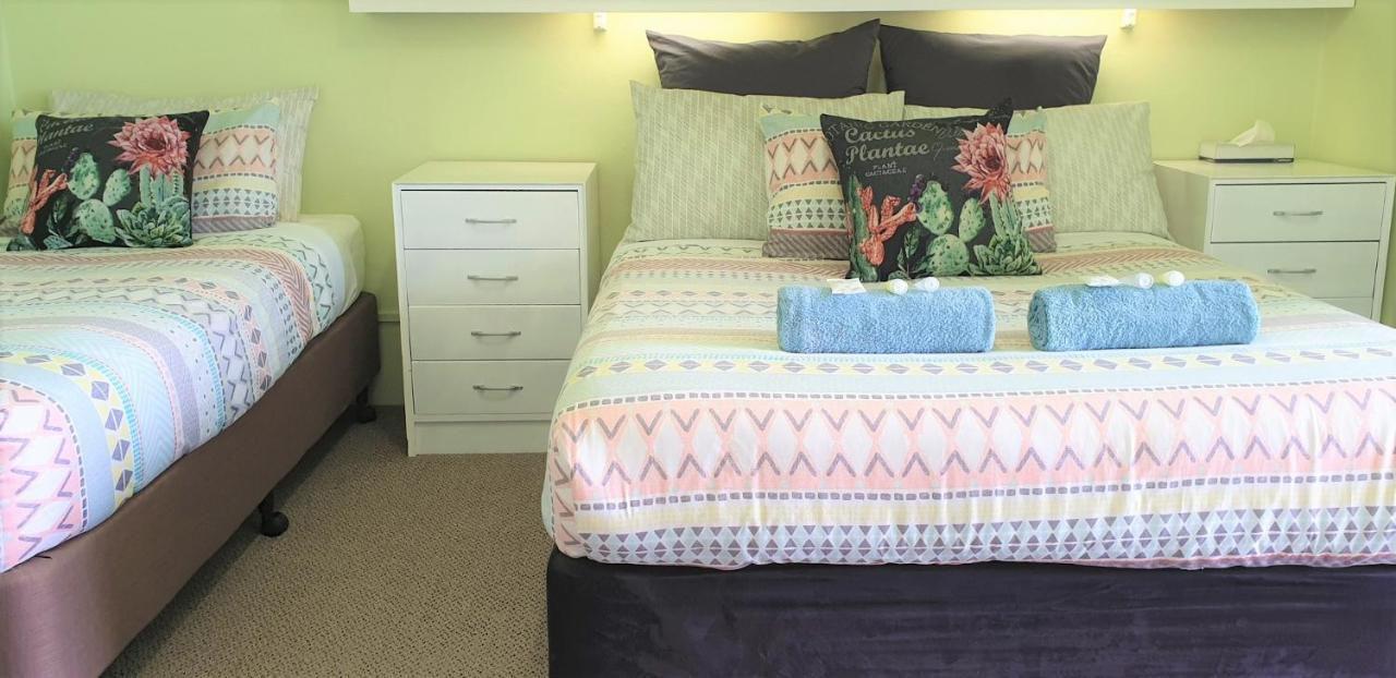 Mollymook Ocean View Motel Rewards Longer Stays -Over 18S Only (Adults Only) Exterior photo